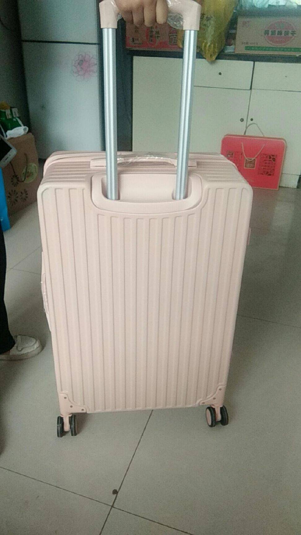 行李箱